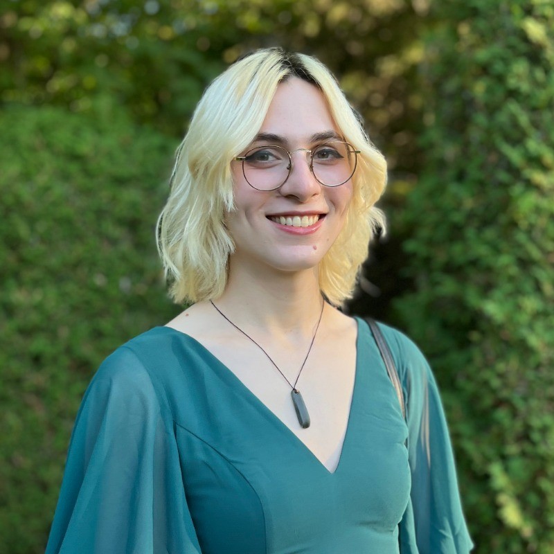 professional headshot of eve juneau